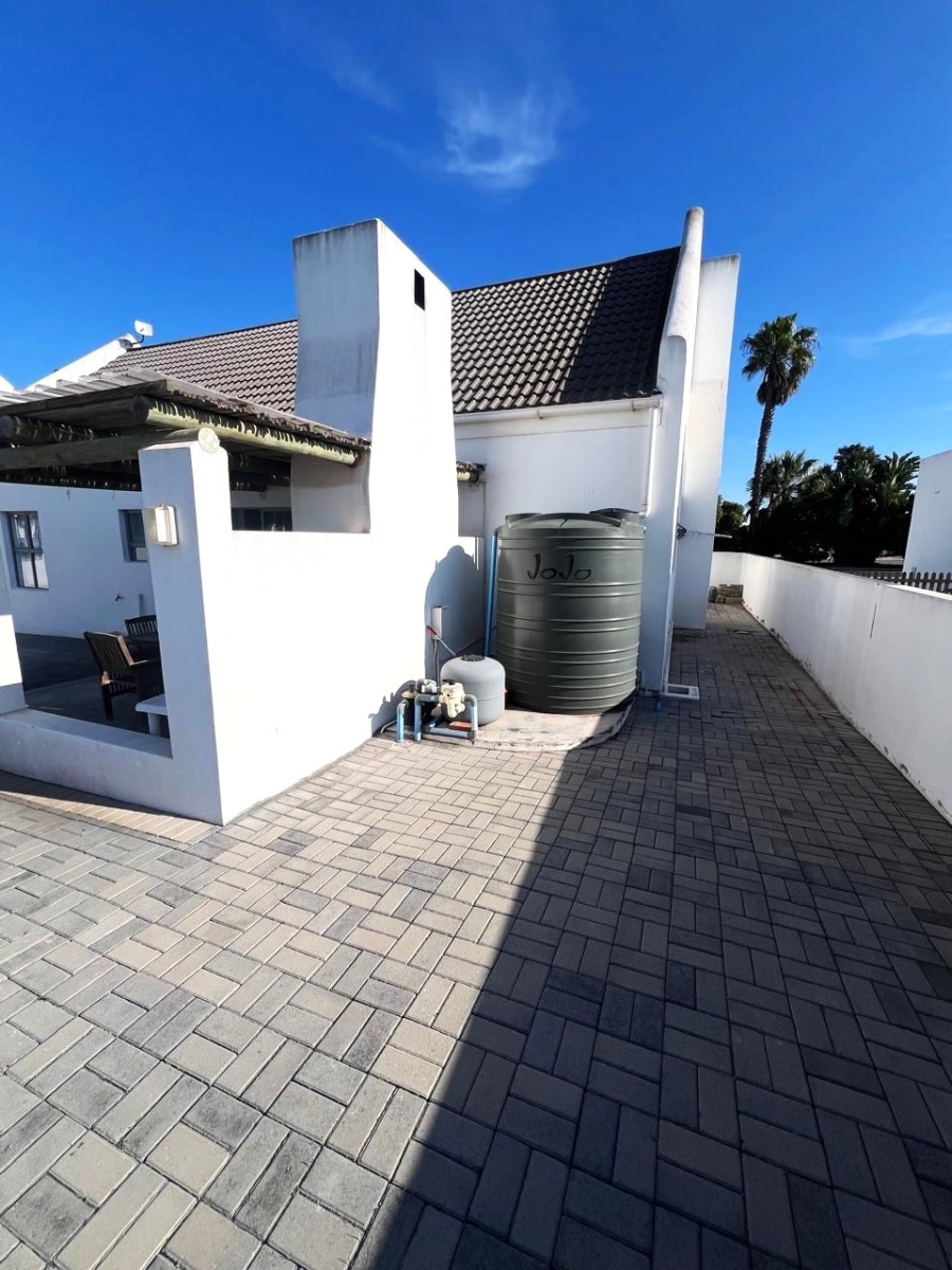 4 Bedroom Property for Sale in Golden Mile Western Cape